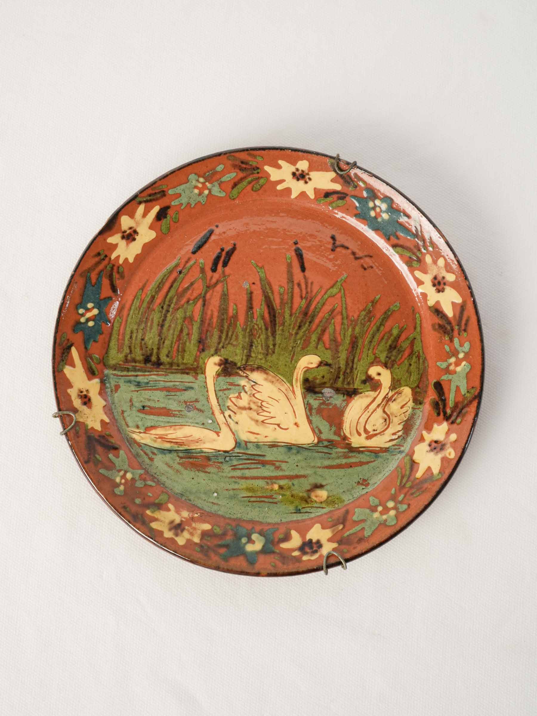 Hand-Painted French Decorative Plate by Robert Géry w/ Swans, 1920–1950 - 8¾"