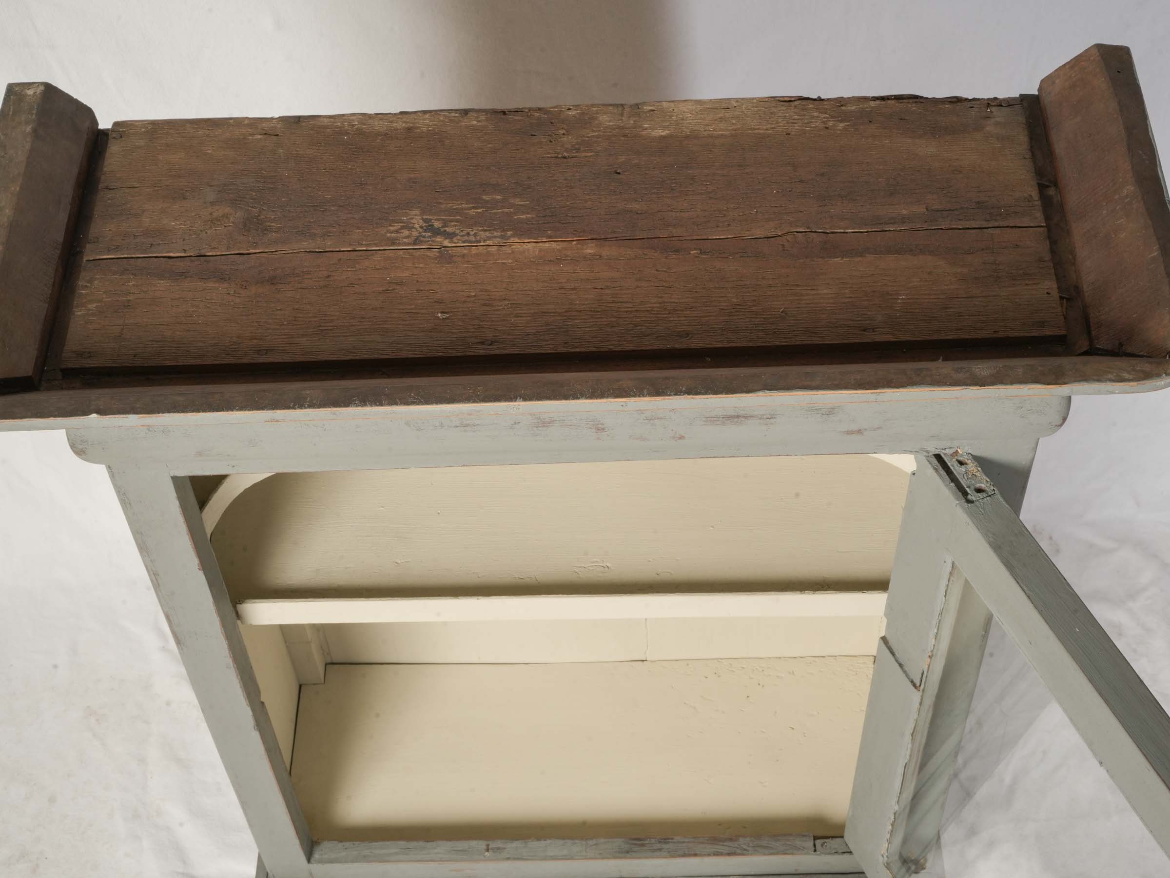 Petite Early 20th-Century Vitrine in French Grey - 33¾" x 28¾"