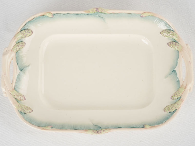 Refined historical French asparagus plate