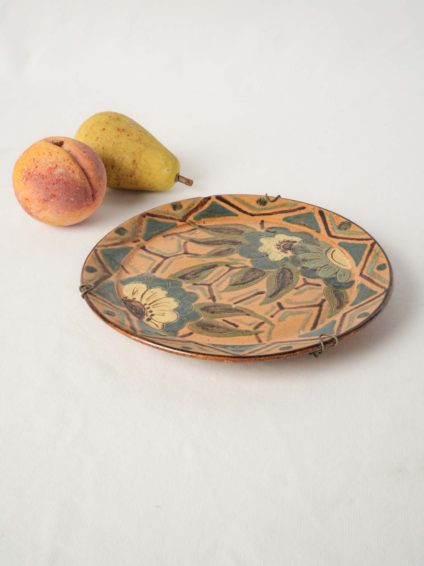 French Decorative Plate by Robert Géry w/ Art Deco Floral & Geometric Decoration, 1920–1950 - 8¾"