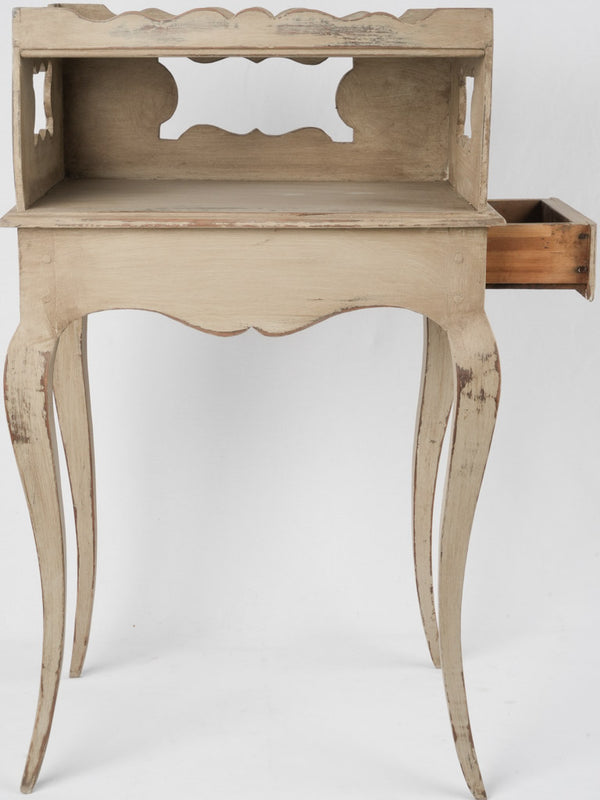Charming scalloped eighteenth-century nightstand
