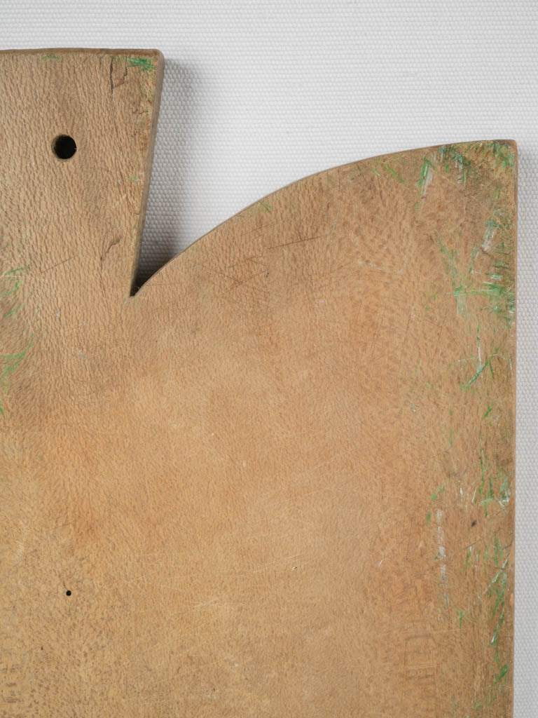 Rustic round-handled culinary equipment