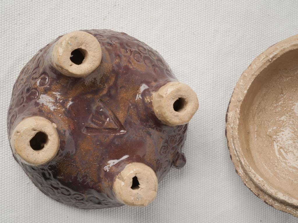 Stylish playful lamb vessel  