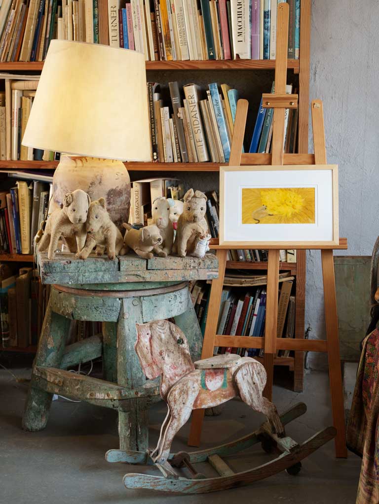 Small Contemporary Painting By Karibou - Cello la chatte siamoise qui rêve [Cello, the dreaming Siamese cat] - 11¾ x 17¼"