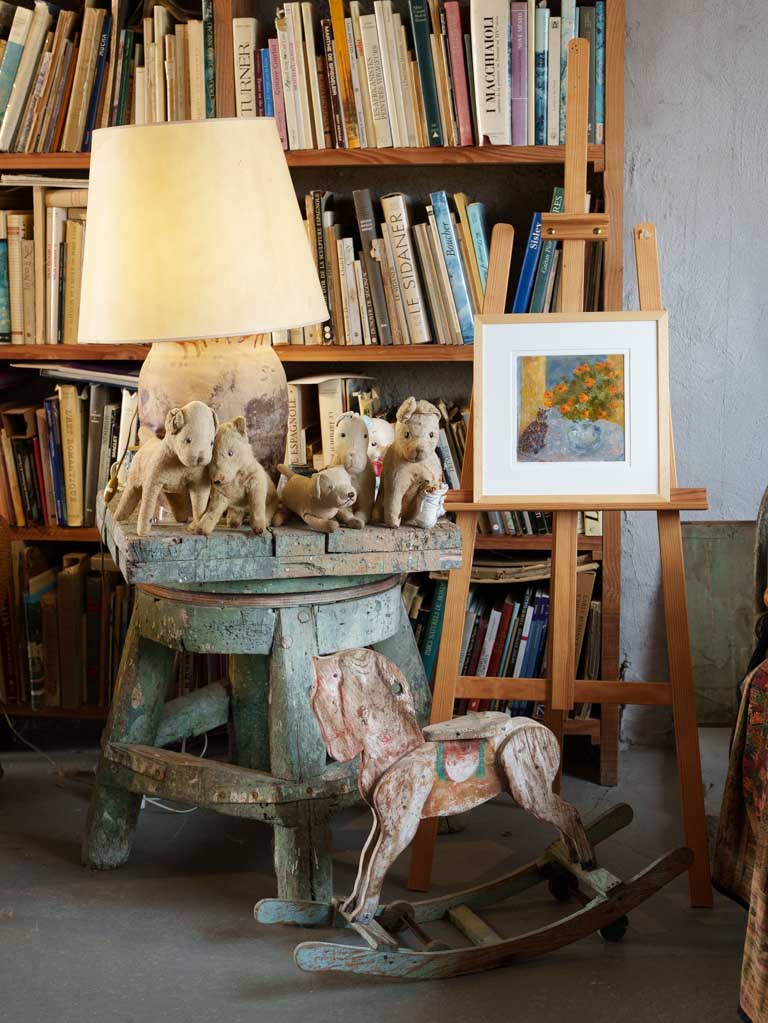 Le Tableau (The Painting) - Small Contemporary Painting By Karibou - 14½" x 14½"