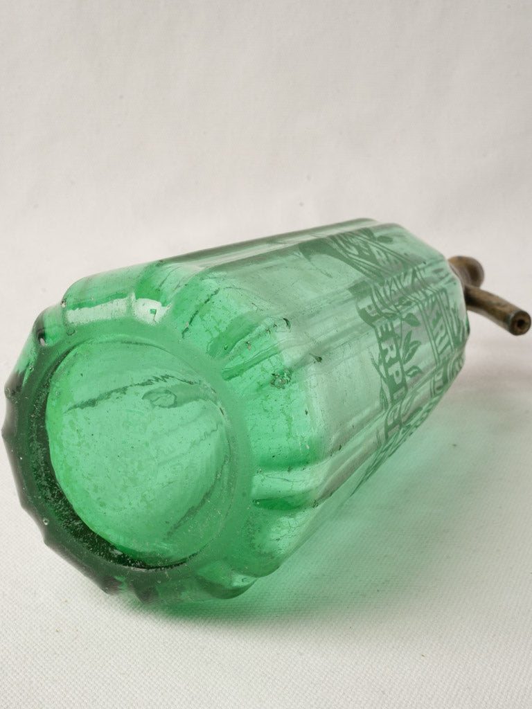 Early 20th-century crystal siphon  