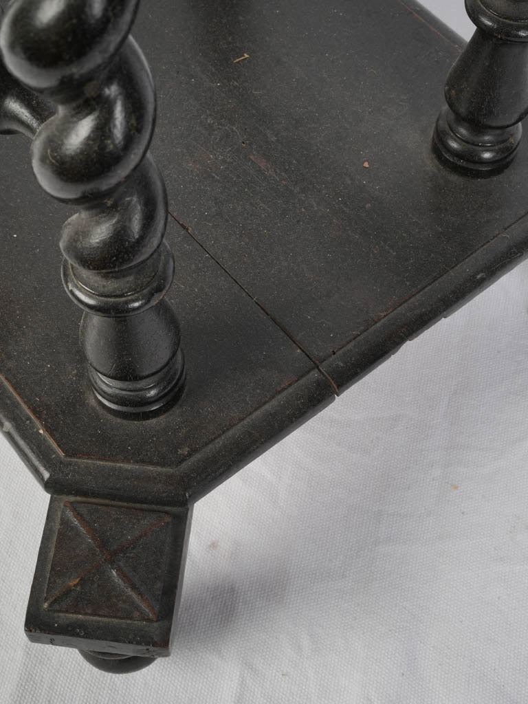 Dark patina finish pedestal  