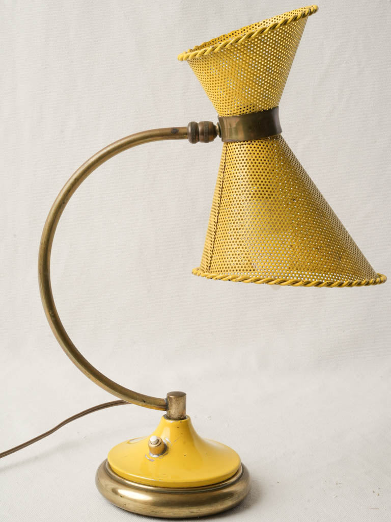 Sophisticated hourglass-shaped lamp