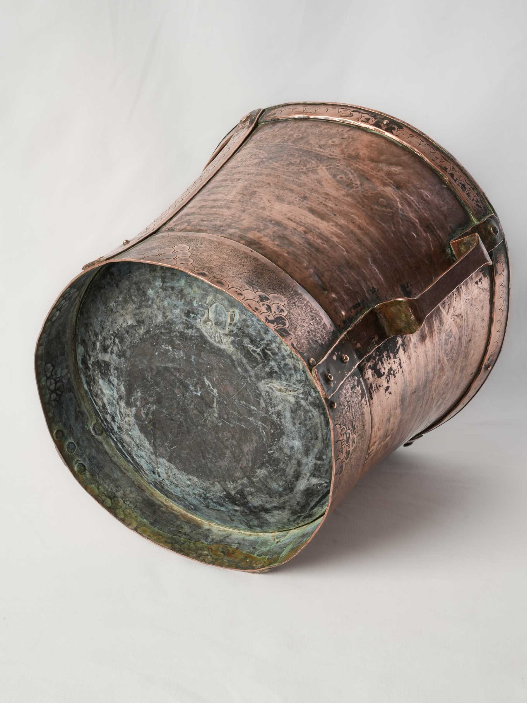 Handsome Provincial French Copper Ferrat Bucket, Late 19th Century - 11¾"