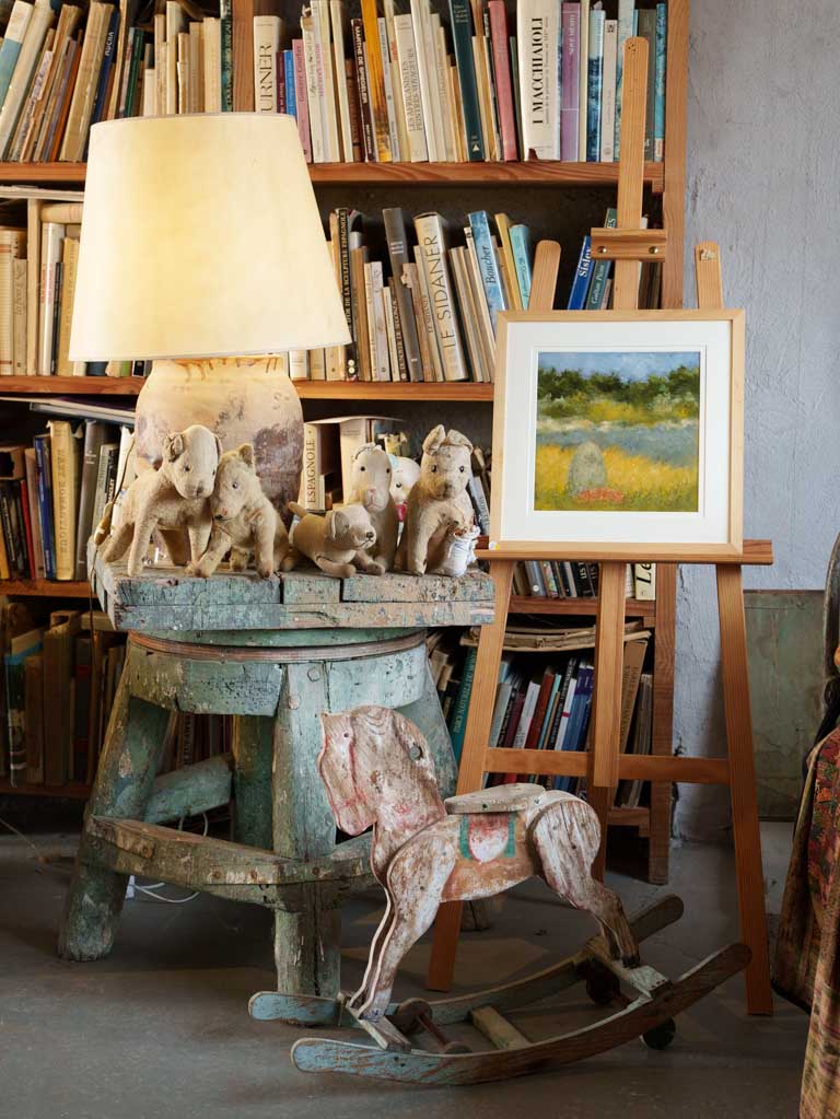 Small Contemporary Painting By Karibou - Amour Eternel (Eternal Love) - 17" x 17"