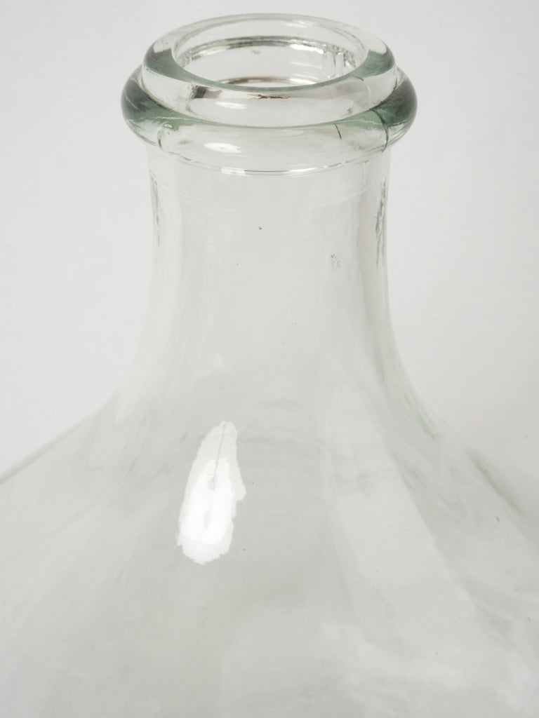 Sunlight-reflecting French clear glass demijohn