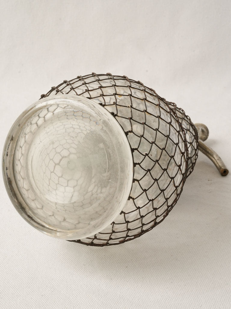 Utilitarian style soda siphon