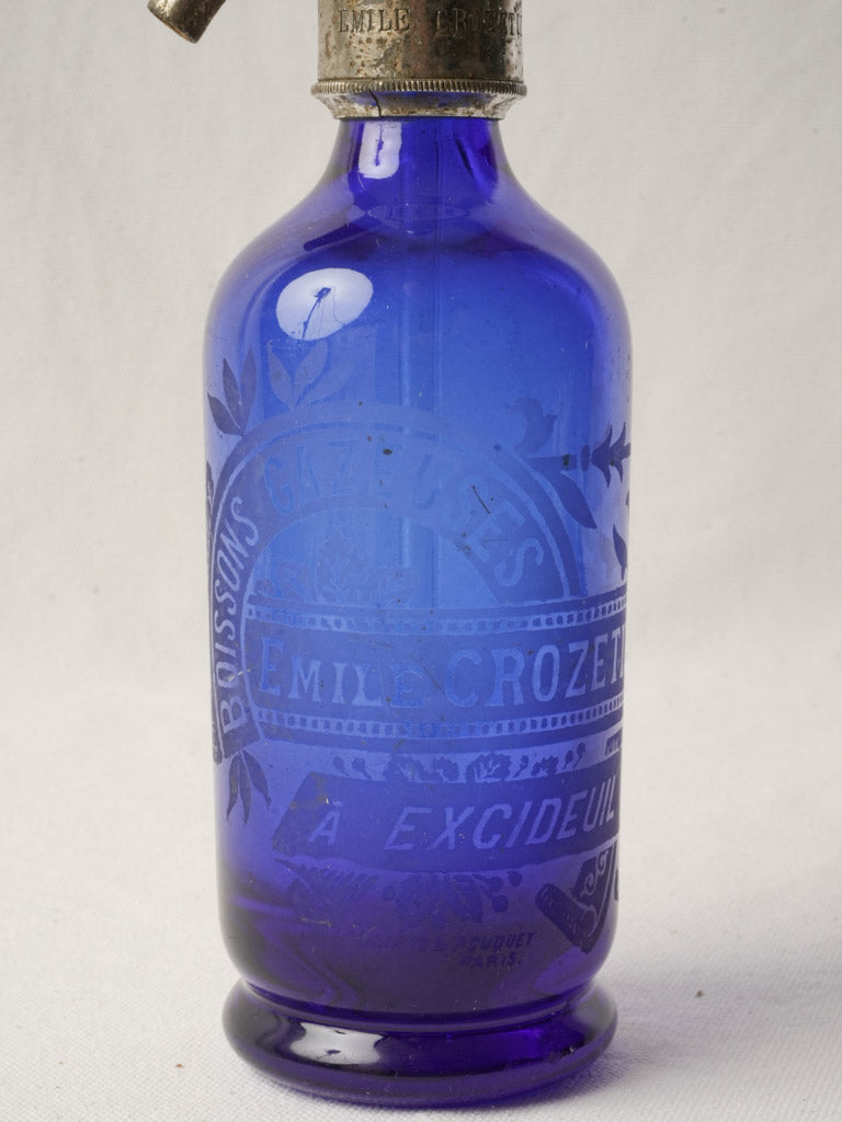 Elegant silkscreened soda siphon