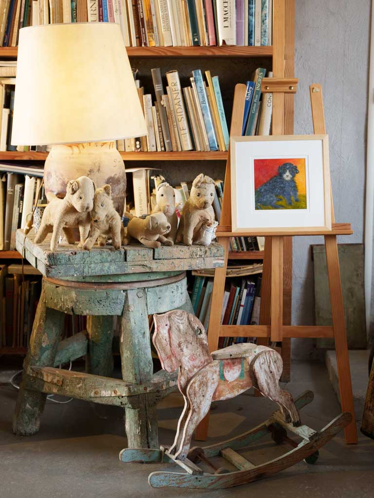 Small Contemporary Painting By Karibou - Le Chien De La Place - 14¼" x 14¼"