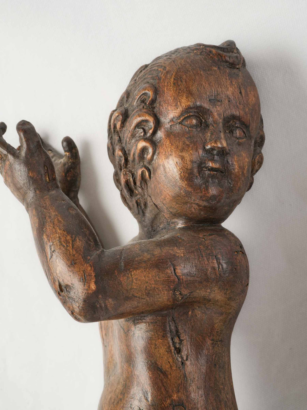 Pair of 18th-Century Carved Wooden Cherubs for Wall Display - 20½"