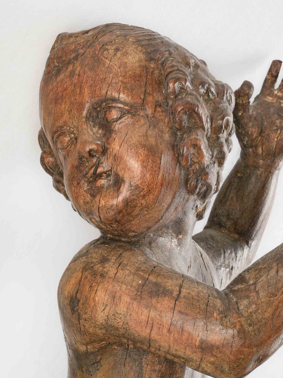 Pair of 18th-Century Carved Wooden Cherubs for Wall Display - 20½"
