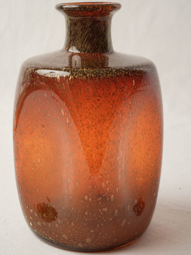 Warmth-infused amber decorative vase  