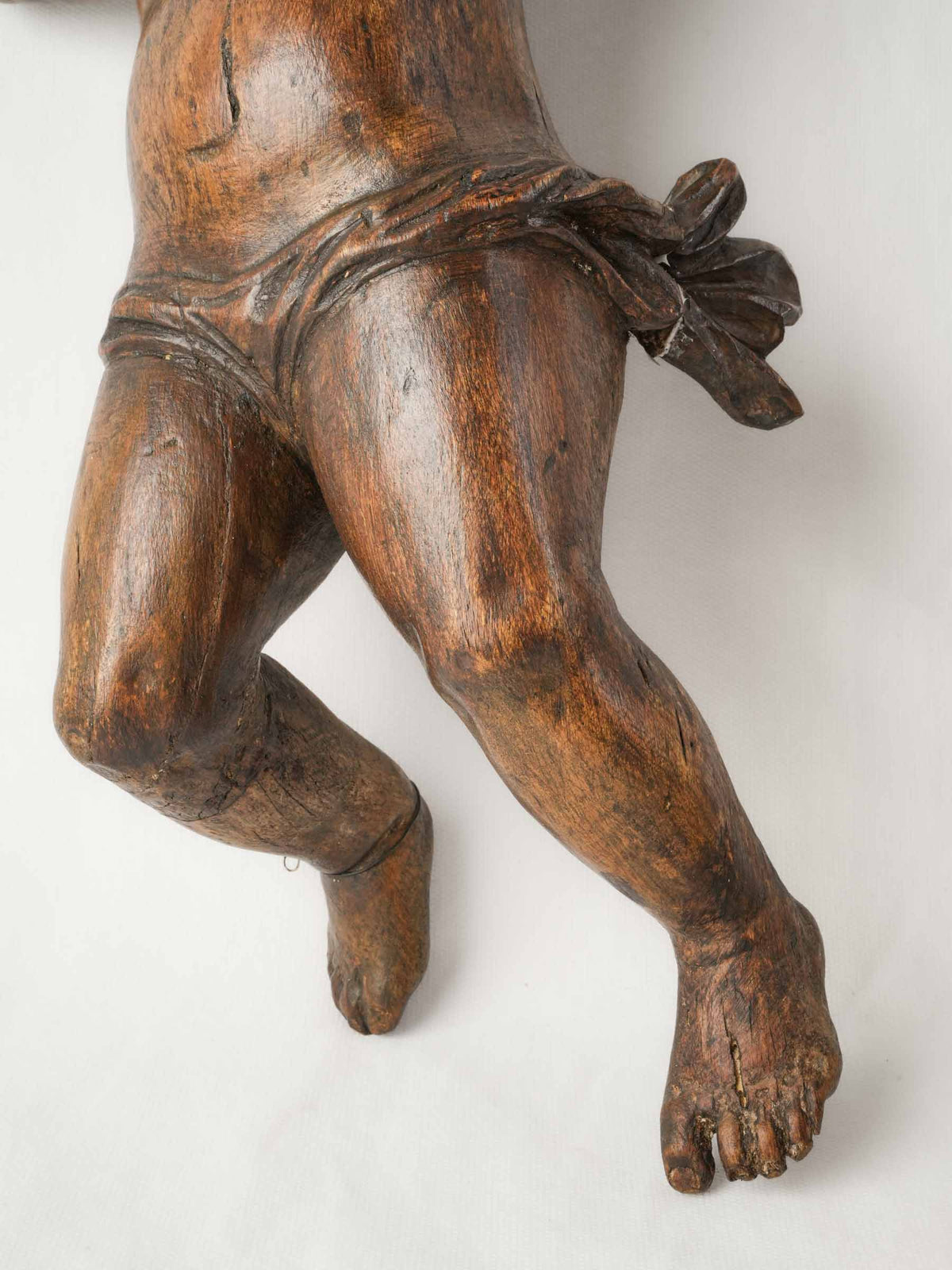 Pair of 18th-Century Carved Wooden Cherubs for Wall Display - 20½"