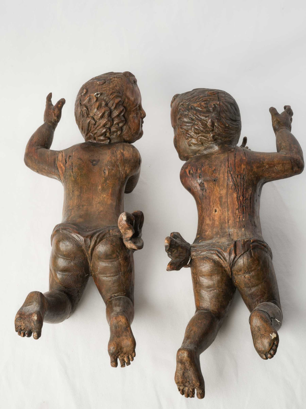 Pair of 18th-Century Carved Wooden Cherubs for Wall Display - 20½"