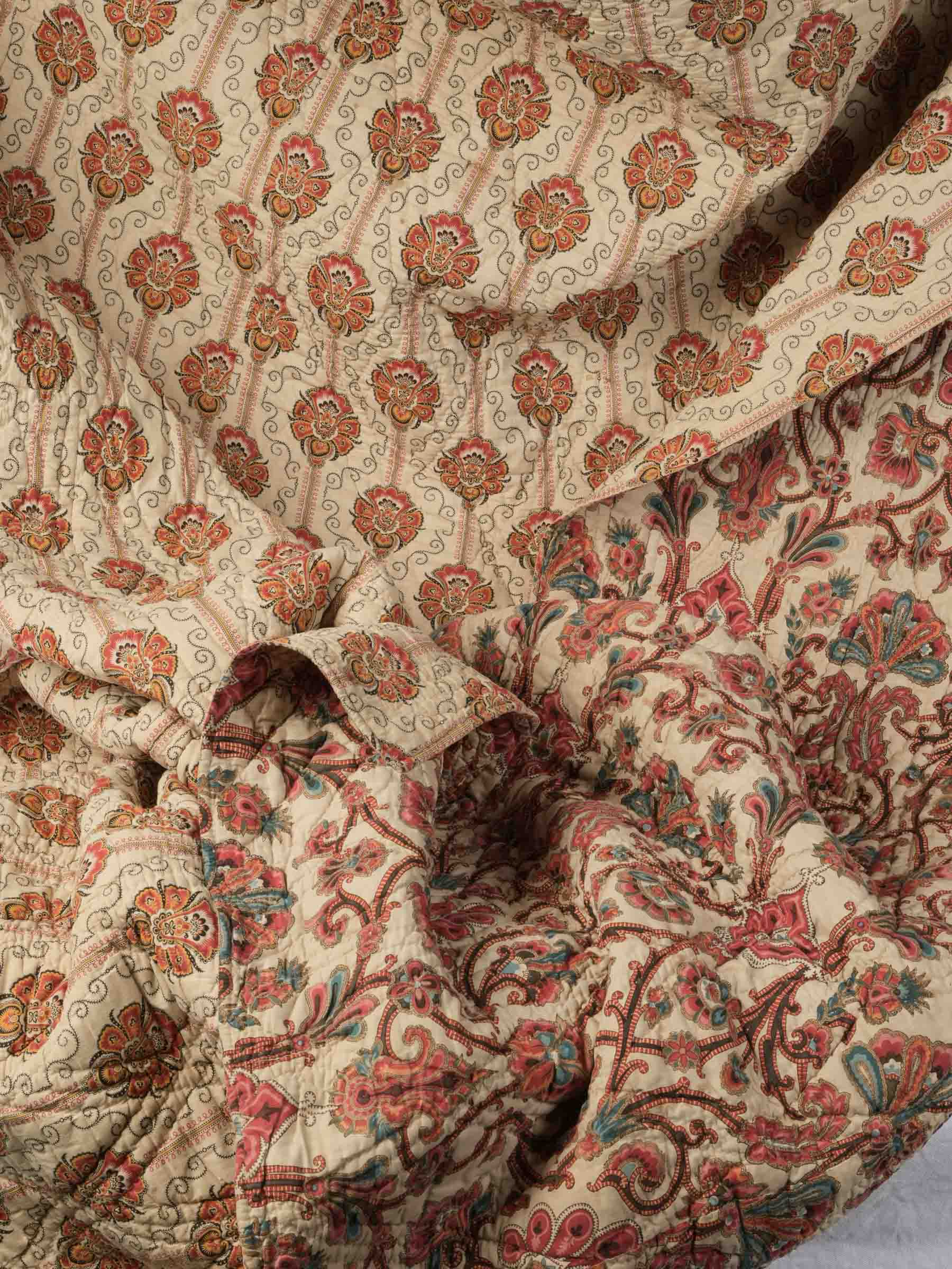 Delightful Provençal Reversible Boutis Quilt, Late 19th Century - 91" x 89½"