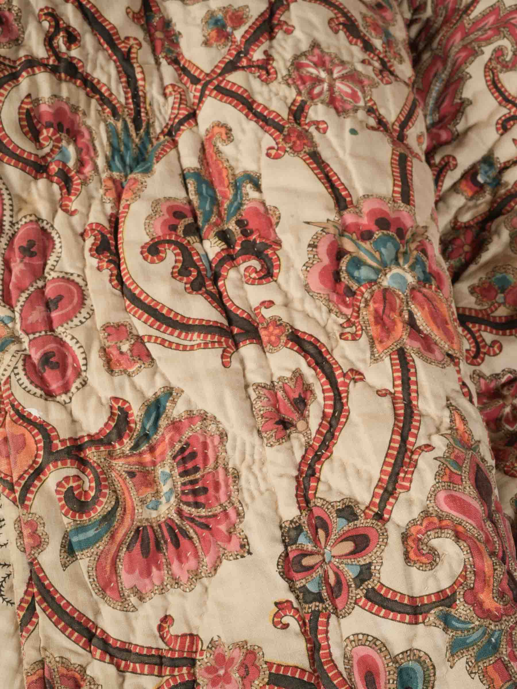 Delightful Provençal Reversible Boutis Quilt, Late 19th Century - 91" x 89½"