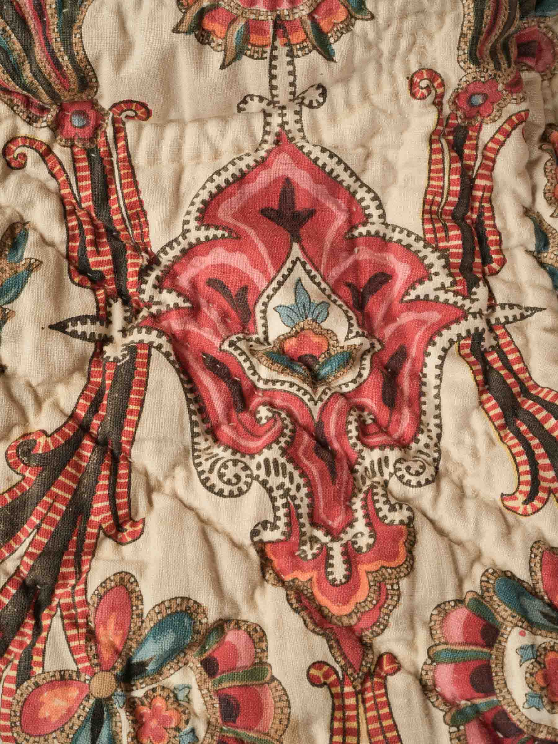 Delightful Provençal Reversible Boutis Quilt, Late 19th Century - 91" x 89½"