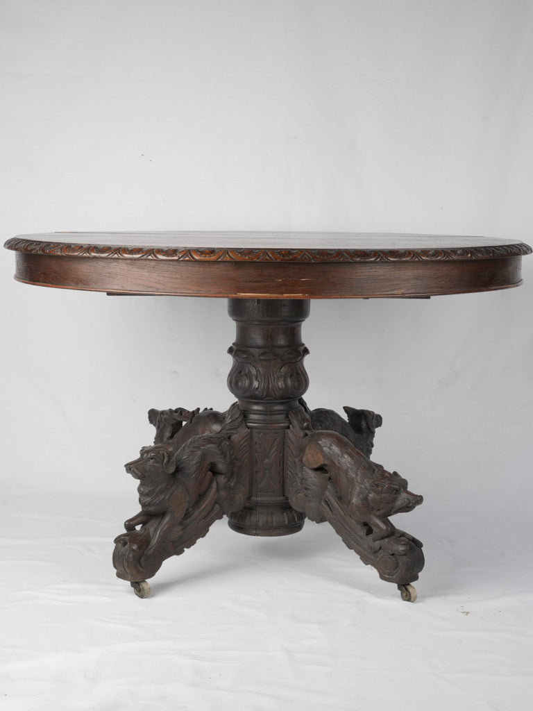 Timeless Henry II-style hunting table