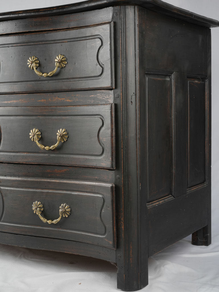 Delightful vintage three-drawer chest
