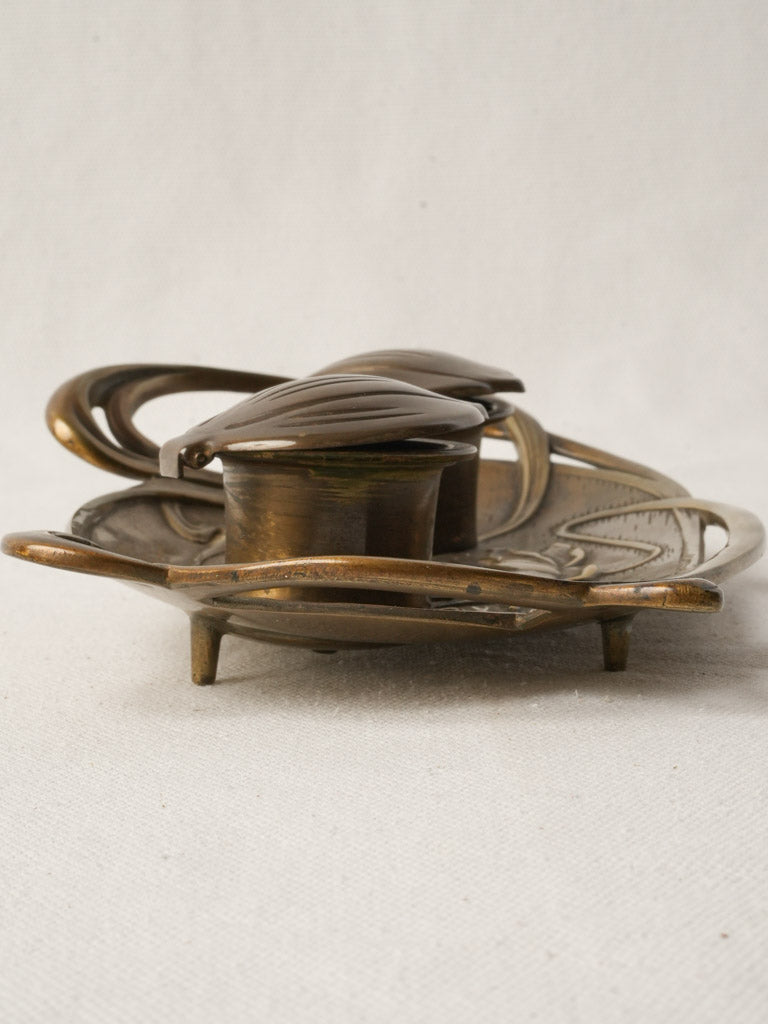 Asymmetrical tendril-like handled inkwell