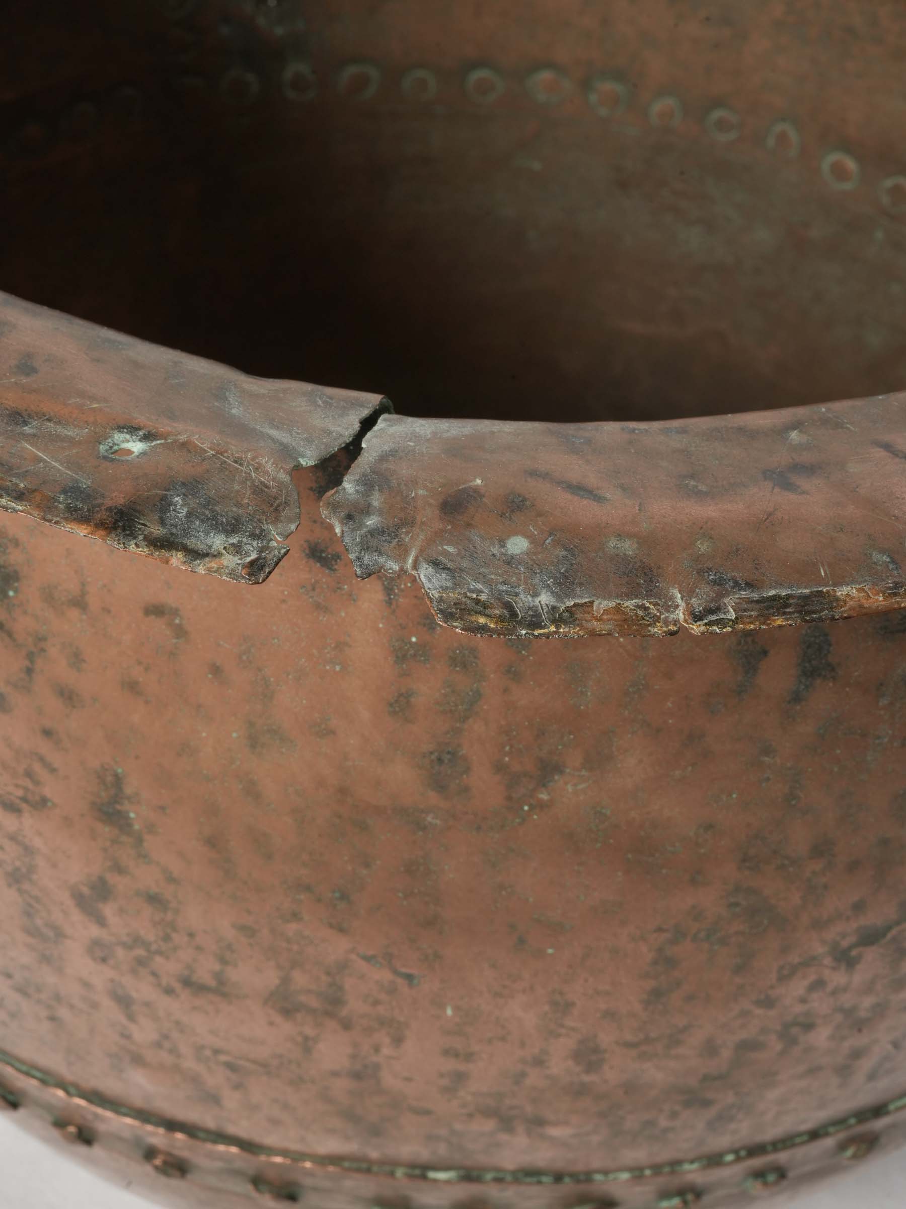 Monumental French Copper Cauldron from Auvergne, 19th Century - 29¼"