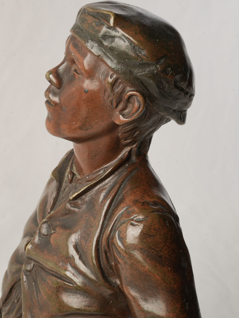 Textured base aesthetic bronze model