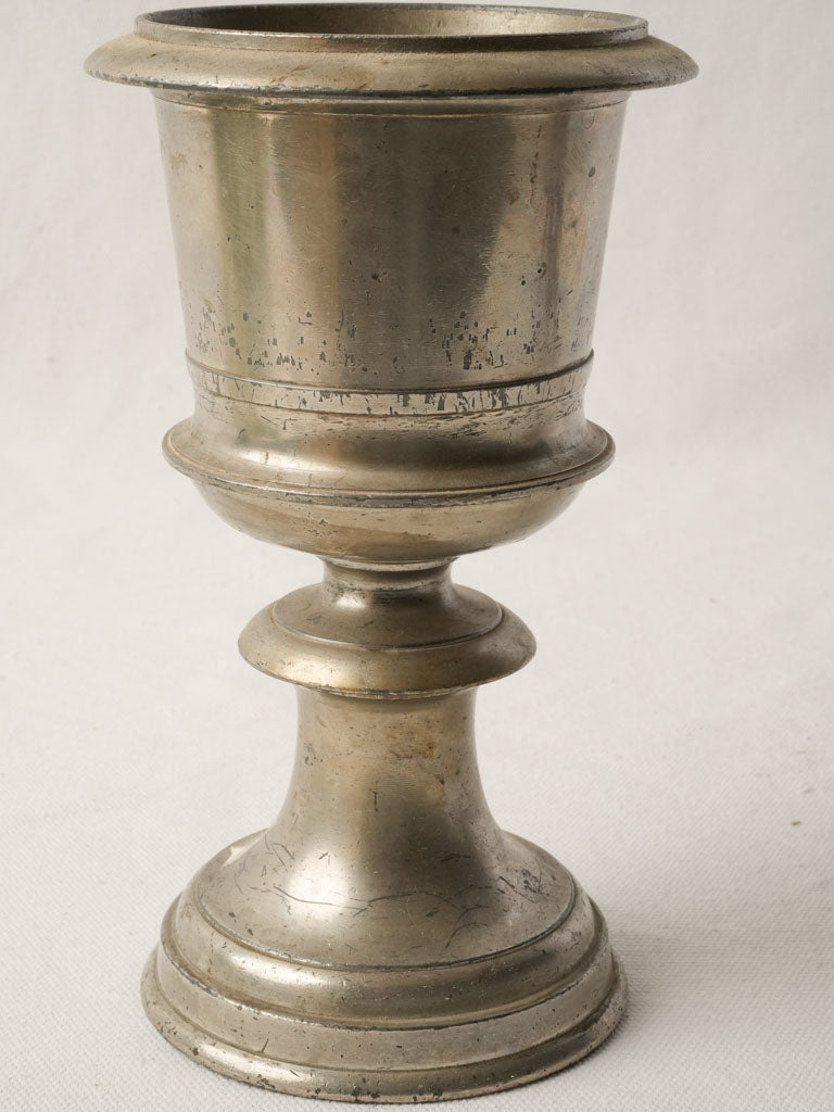 Classic belle époque liquor accessory