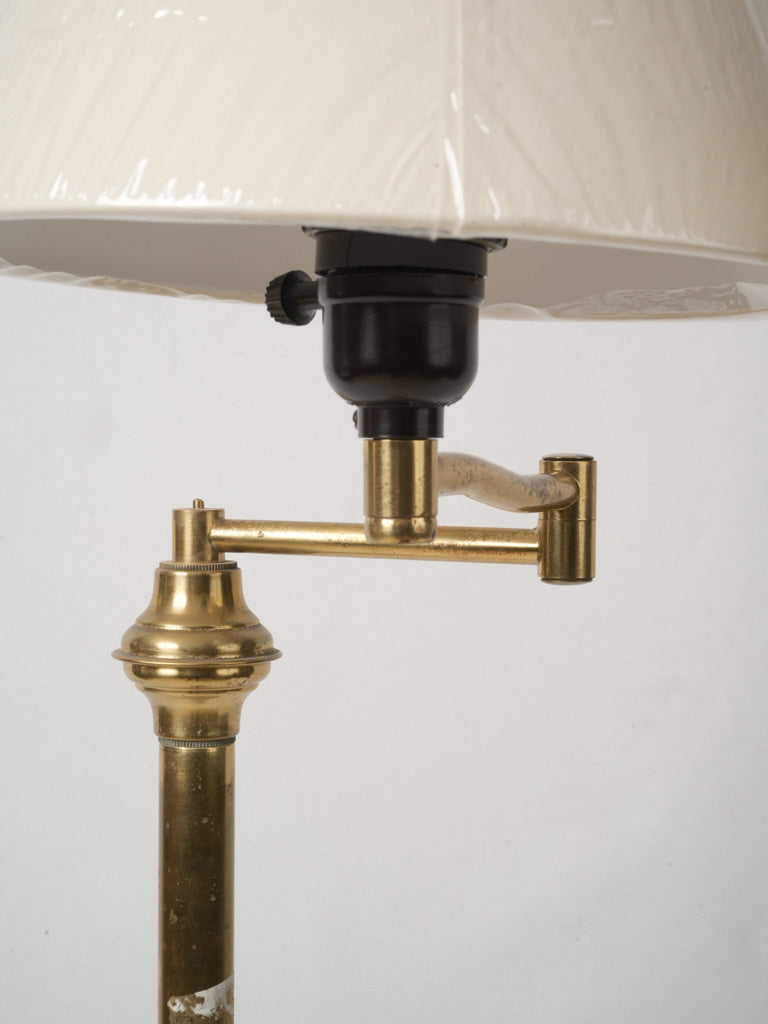 Antique-look adjustable brass reading lamp