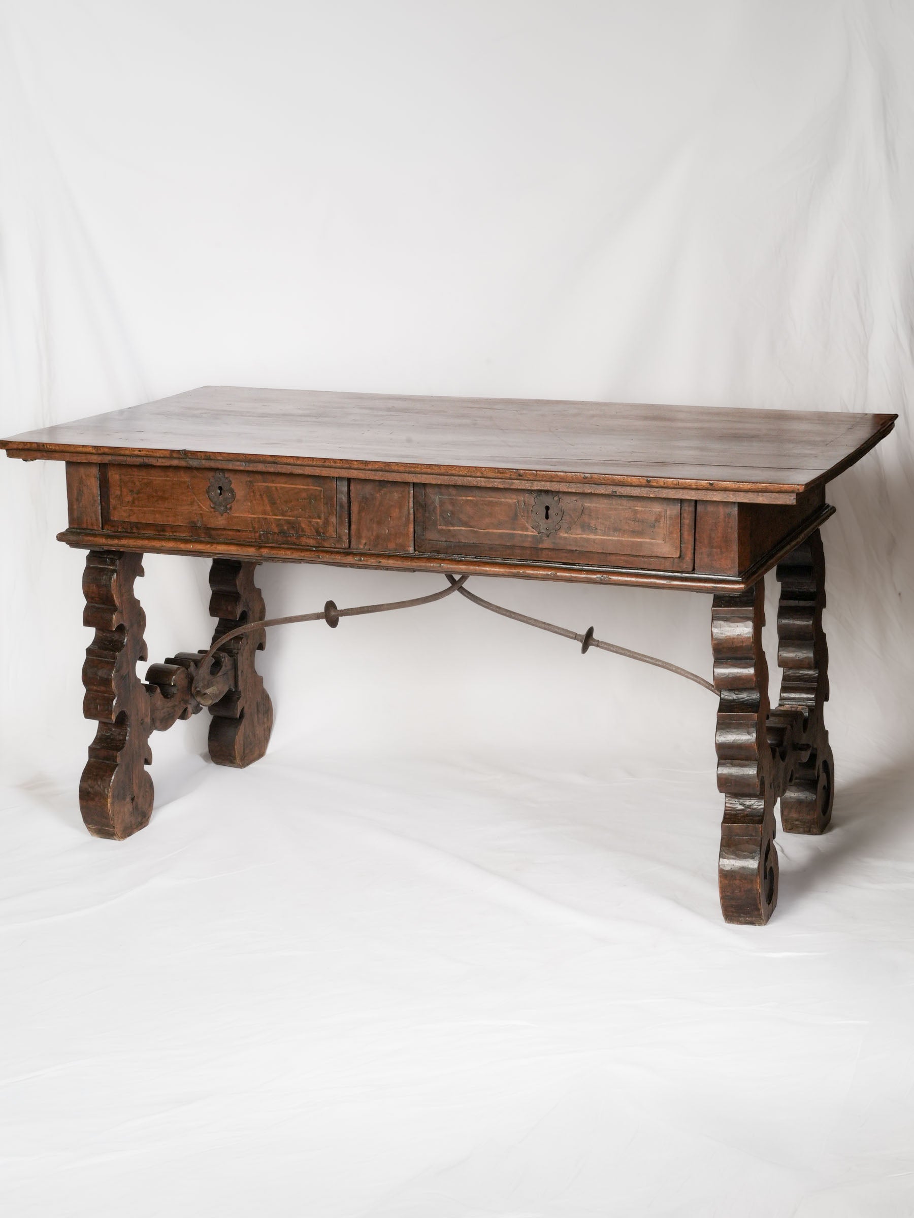 Sculptural 17th-Century Spanish Walnut Baroque Table - 58"
