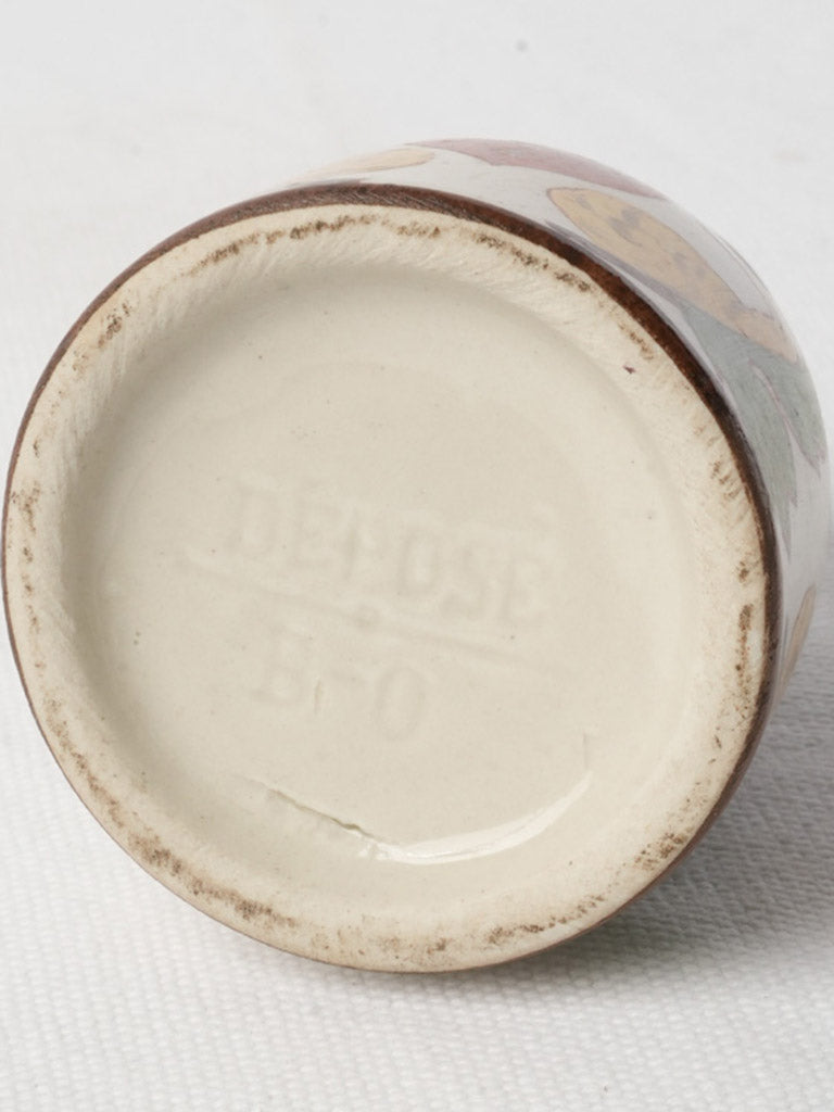 Historic registered trademark pot