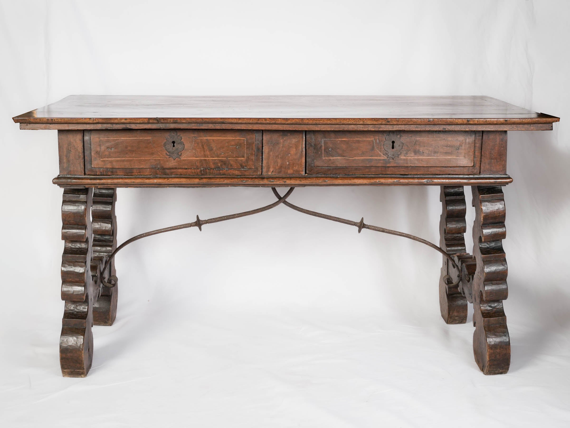 Sculptural 17th-Century Spanish Walnut Baroque Table - 58"