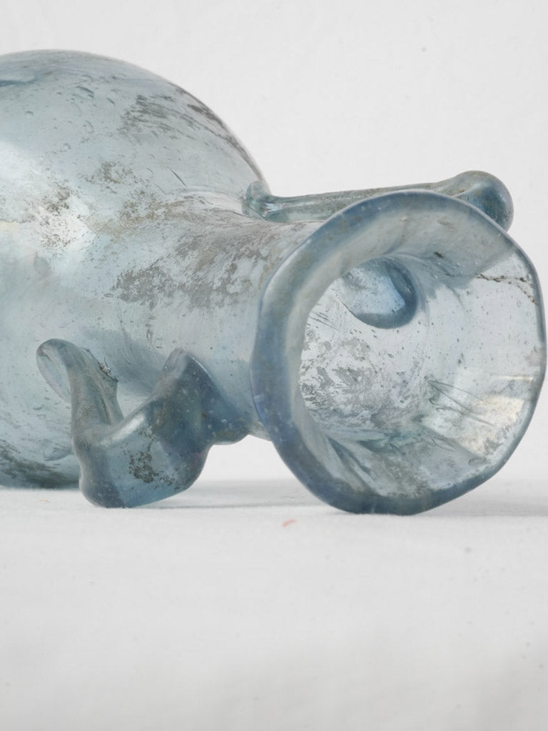 Luminous scavo glass artifact  