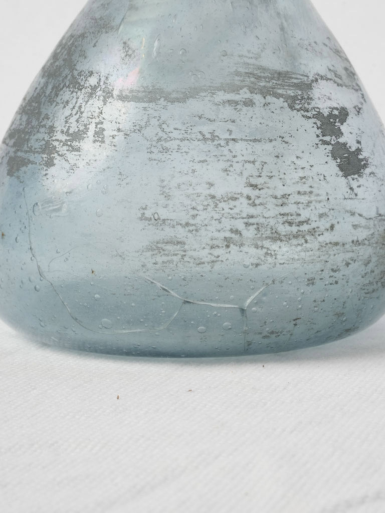 Classical-inspired petite scavo vessel  