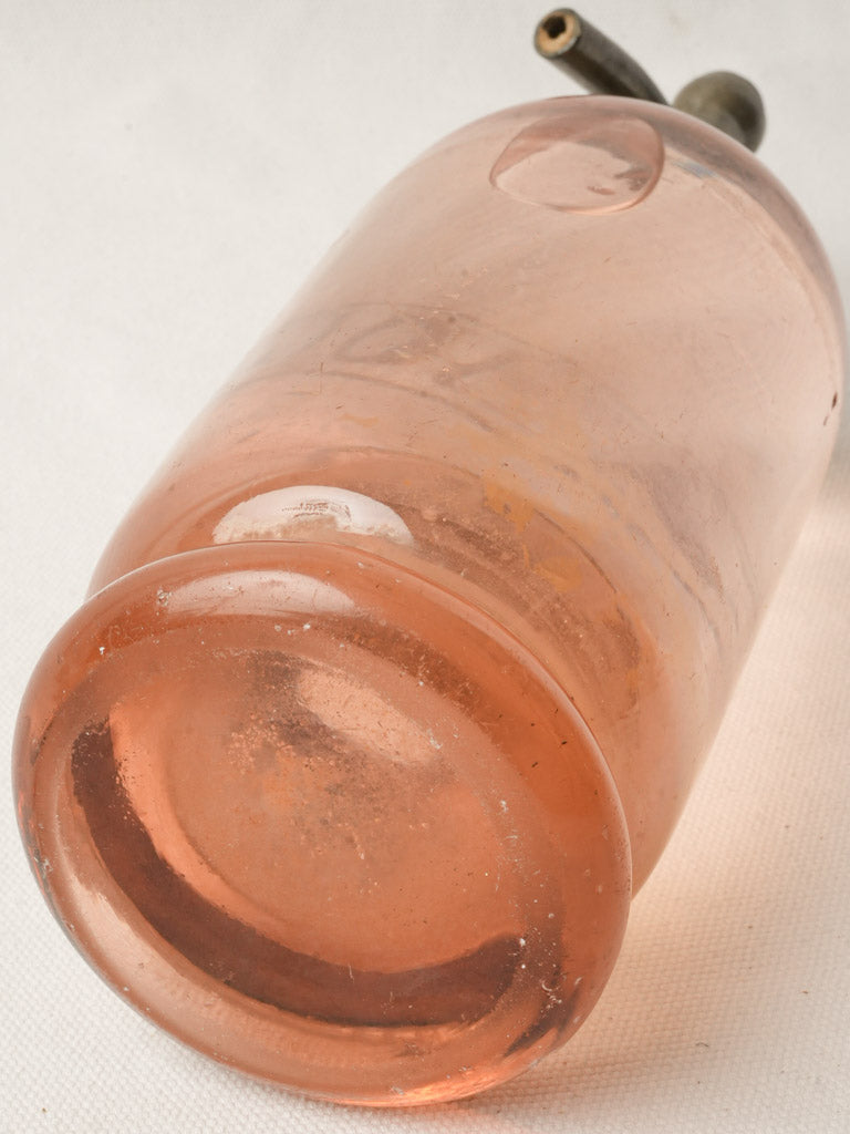 Convivial charm preserving siphon  