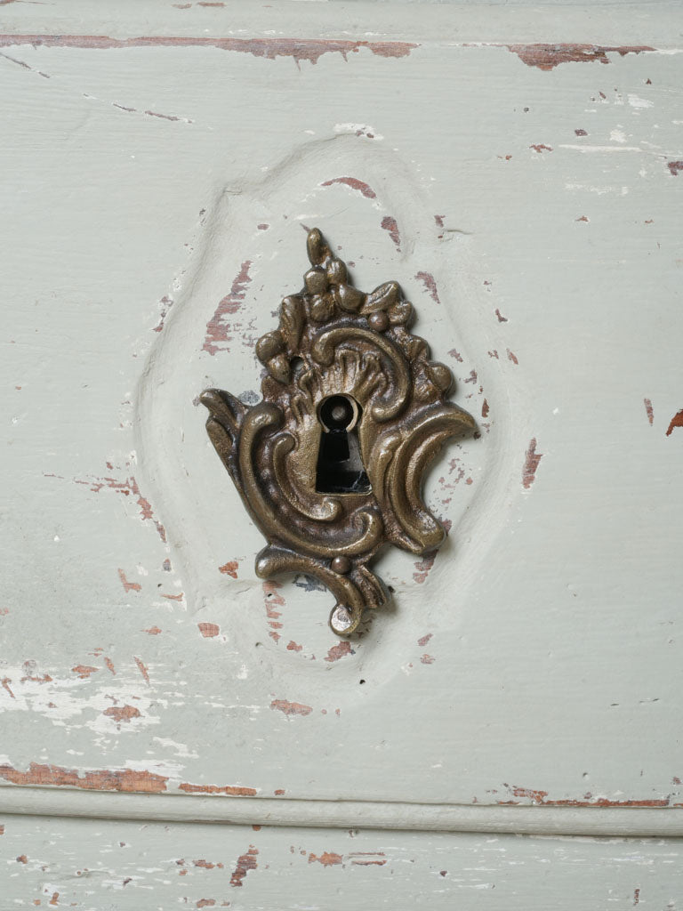 Classic hand-finished commode with patina
