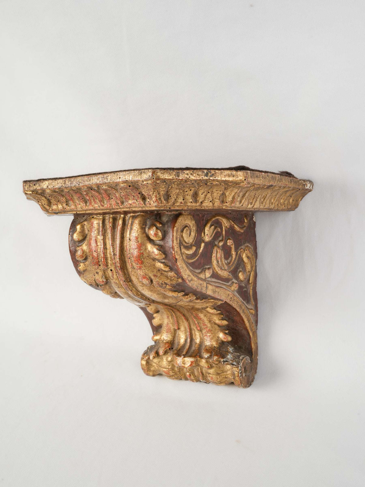 17th-Century Baroque Italian Carved and Giltwood Wall Bracket -  9" x 11"