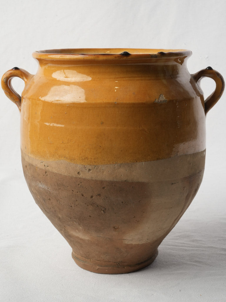 Yellow-glazed French confit pot