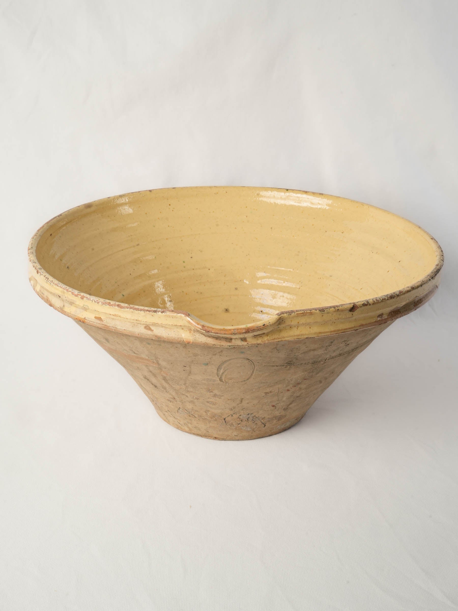Hand-thrown vintage decorative basin