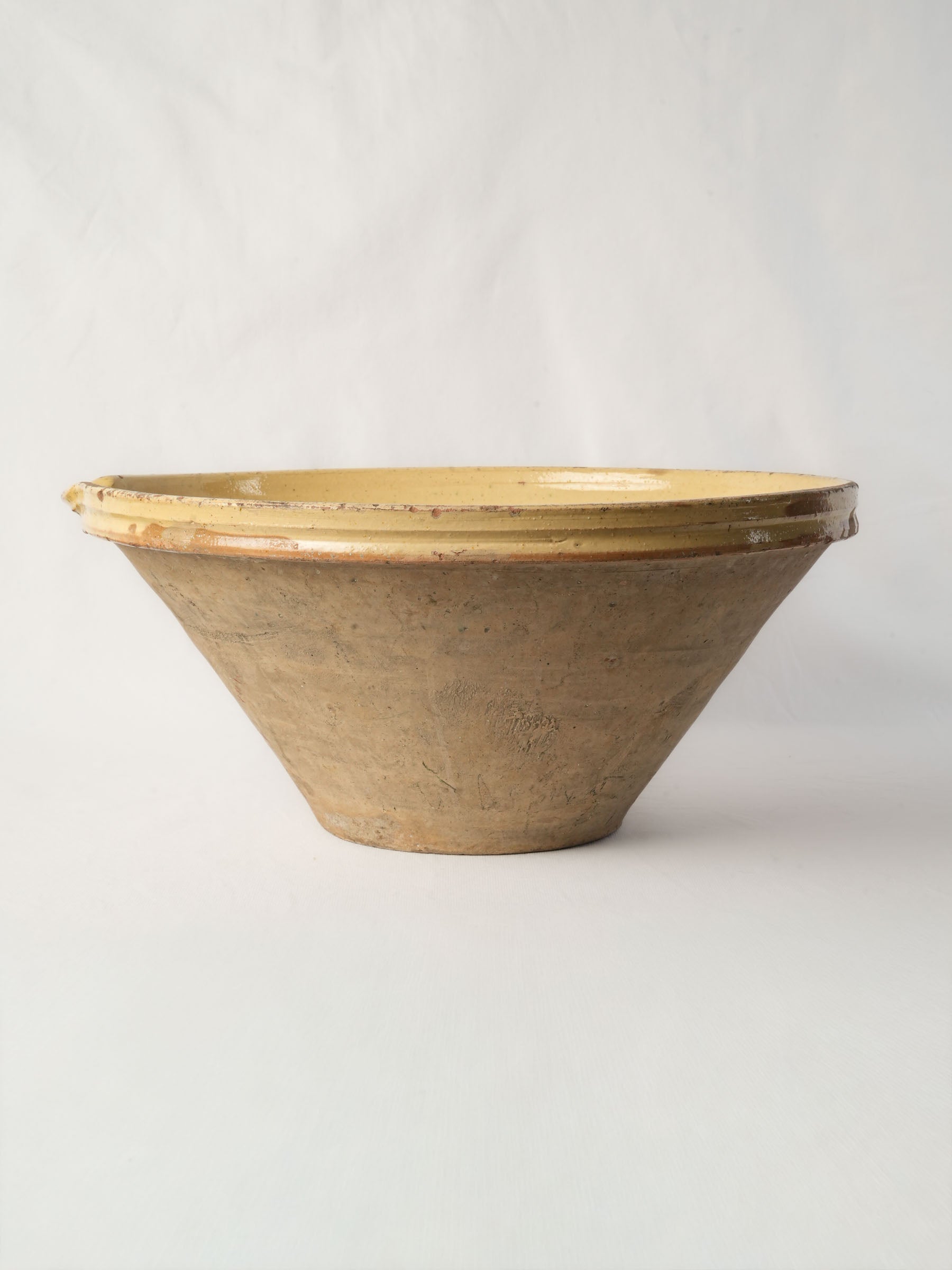 Historical French pottery centerpiece