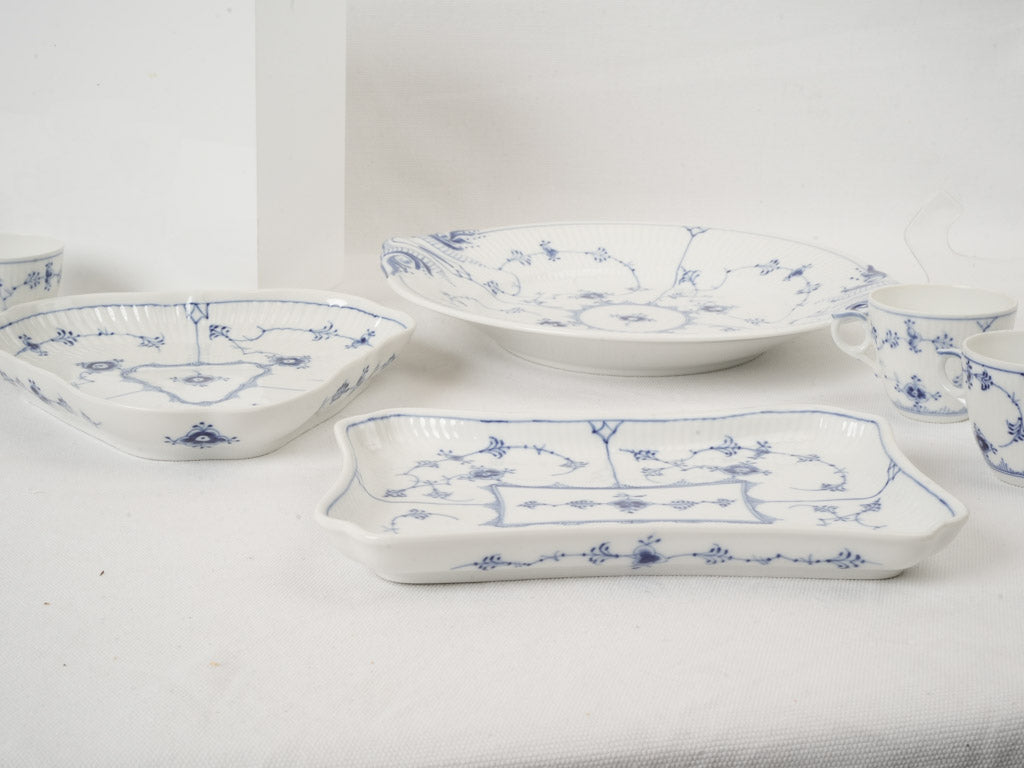 Hand-painted detailed tea set  