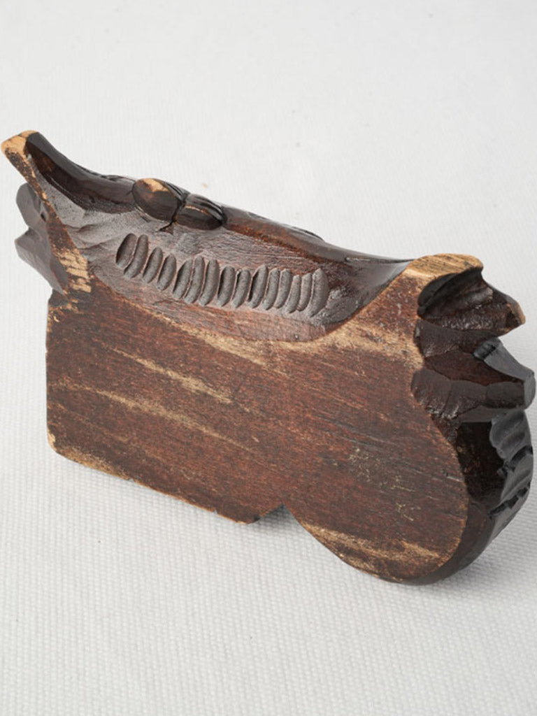 Charming amber-highlighted bear desk accessory