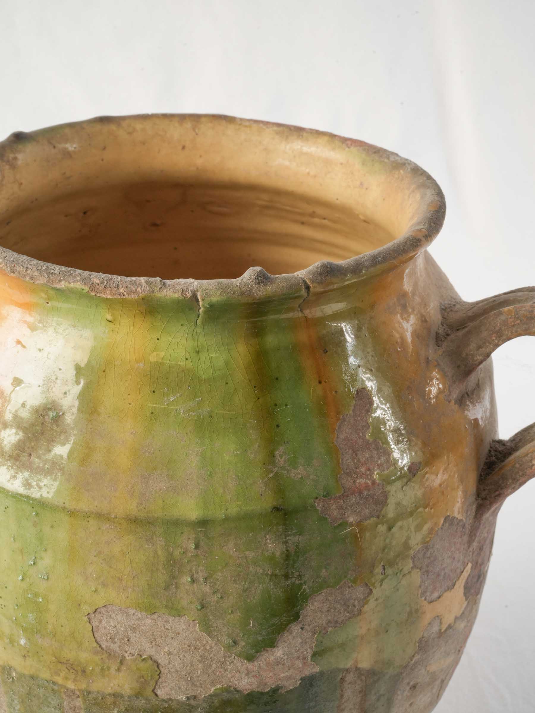 Expressive large antique confit vessel