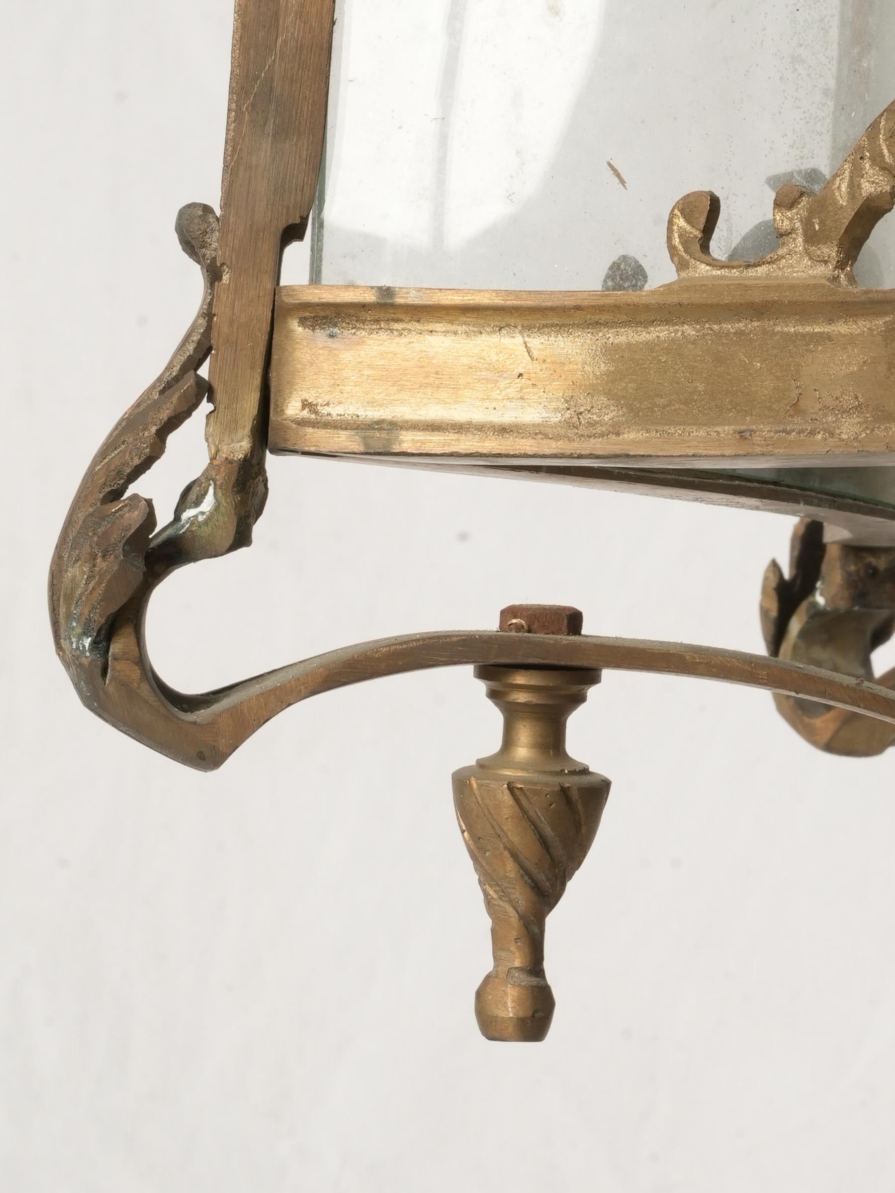 Refinement curved glass ceiling lantern