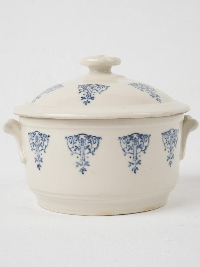 Durable Antique Blue Floral Tureen