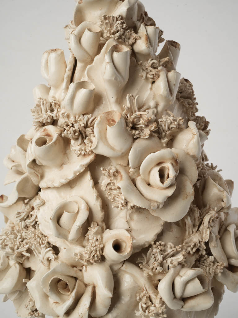 Distinctive irregular petals ceramic sculpture